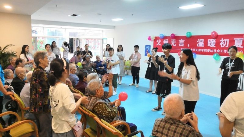 在众多智能设备品牌中，以下品牌在适老化改造领域具有较高的知名度和市场占有率：